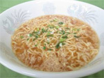 背脂顆粒入りラーメン